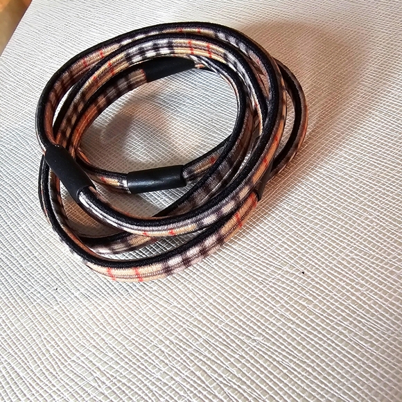 Set Of Five Plaid Hair ties New without Tags - Picture 2 of 3
